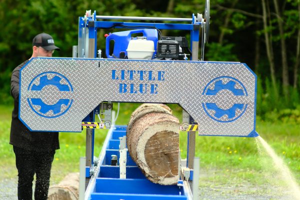 Vallee Little Blue portable sawmill 03